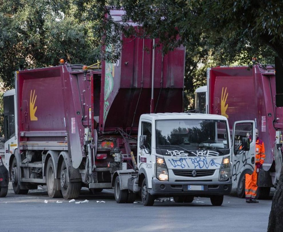 Ama: A Roma Raccolta Rifiuti Regolare, Già Sanificati 38mila Cassonetti