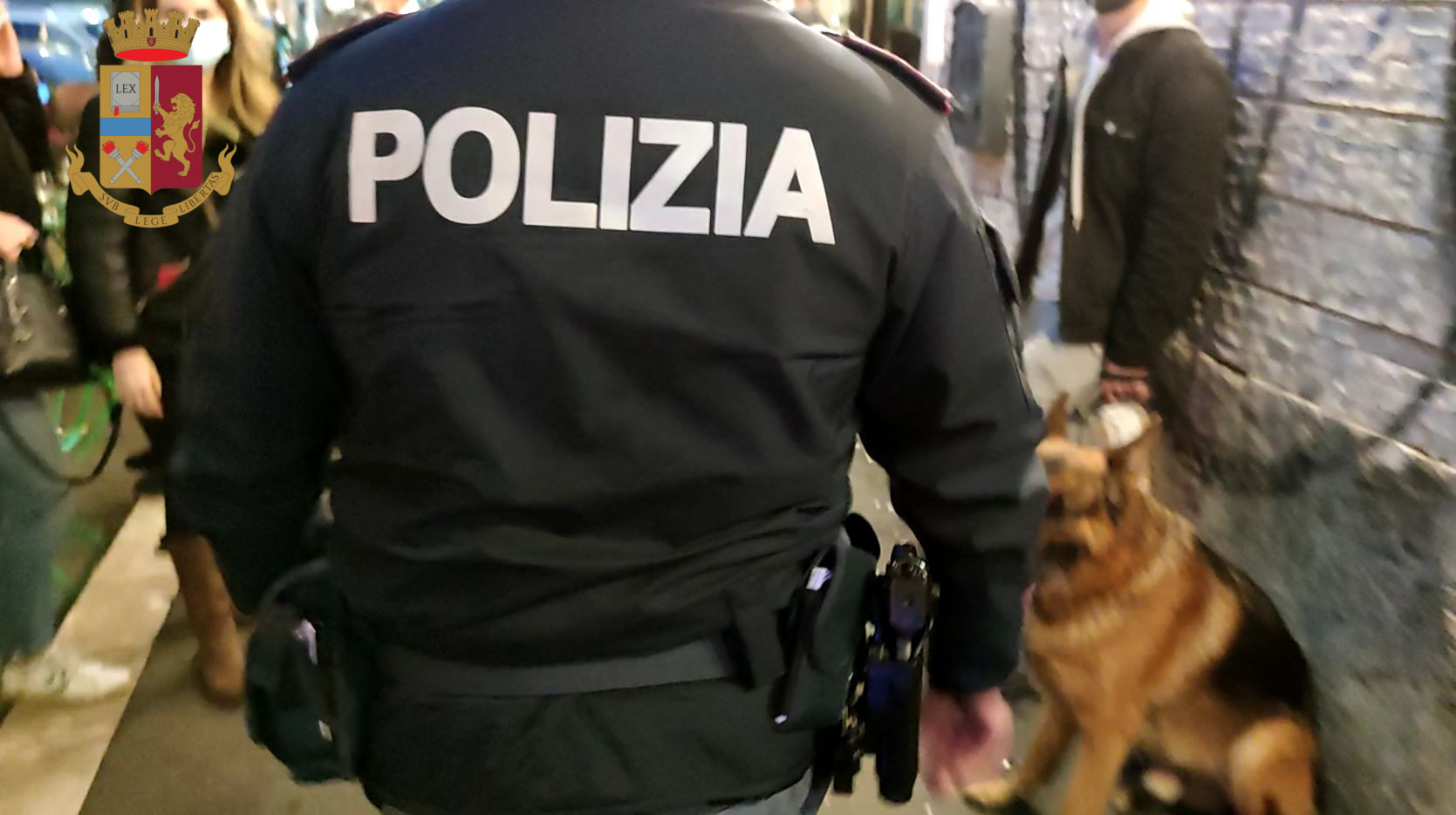 Droga, Roma: Polizia Arresta Spacciatore