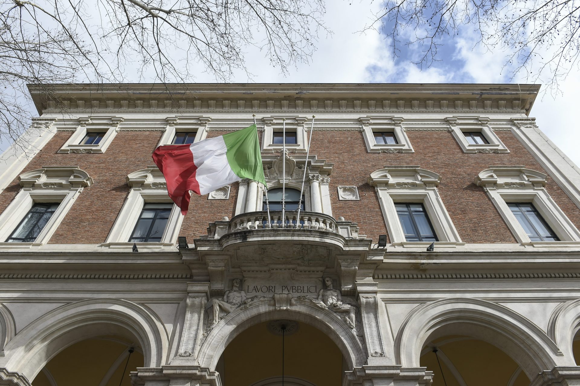 MIT, istituito il tavolo tecnico per sbloccare le opere incompiute