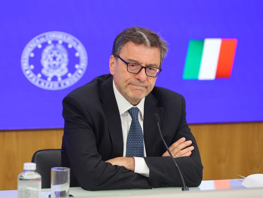 Nuovo decreto approvato dal Cdm del 27 luglio: tra caro carburanti e stabilimento ex Ilva