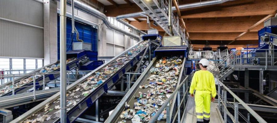 L’Italia è leader nel riciclo, ma il settore della filiera della plastica è in crisi