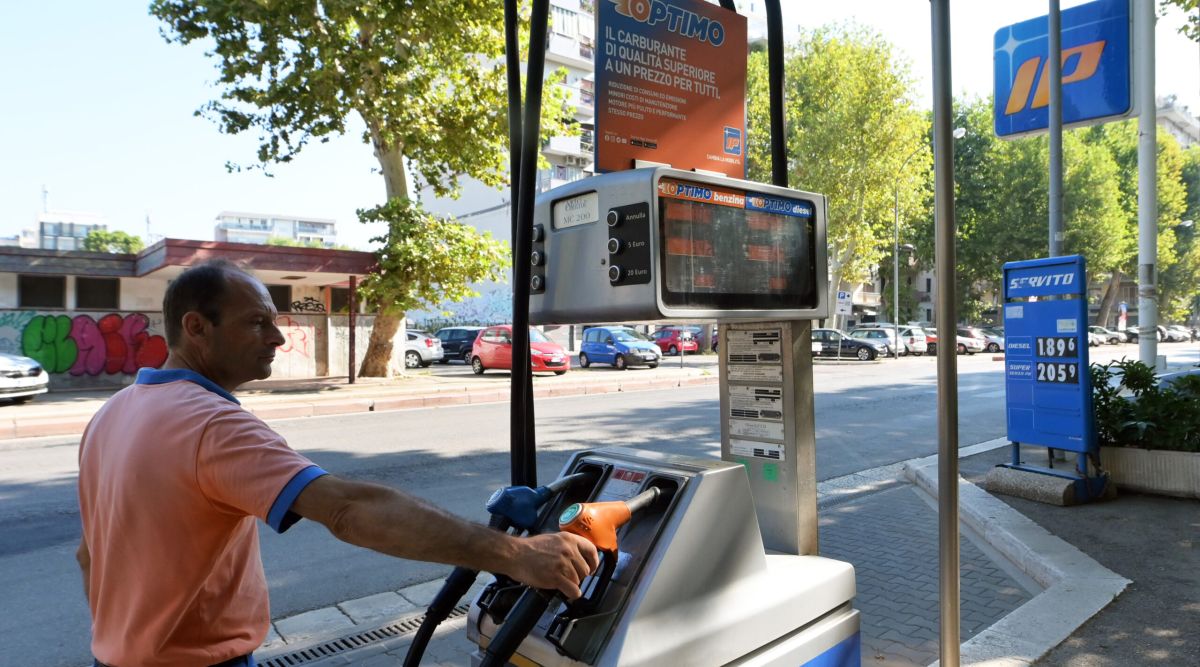 Bollette, benzina e carrello: l’estate più cara degli ultimi anni