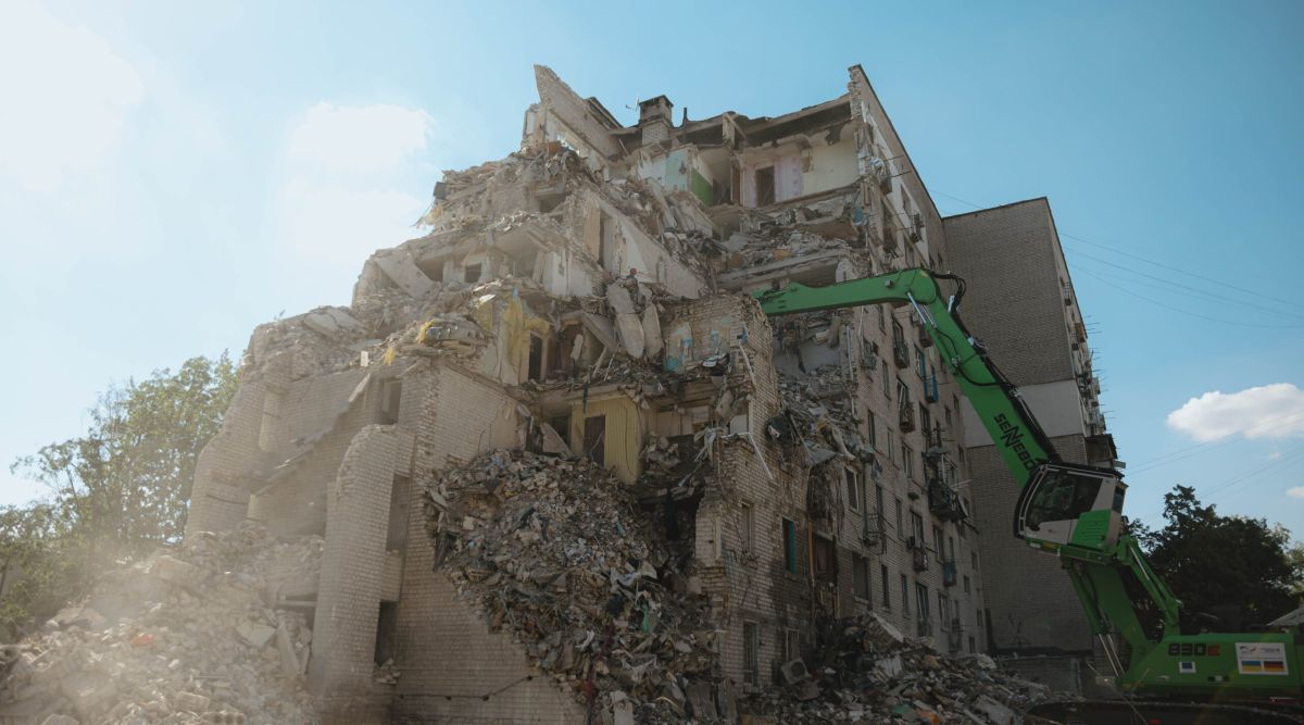 Raid russi su Kiev, 12 morti. Un drone in Romania, la Polonia si allerta