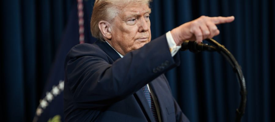 Iran, al via il blocco dello Stretto di Hormuz deciso da Trump